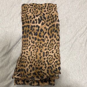 Standard Leopard vela scarf